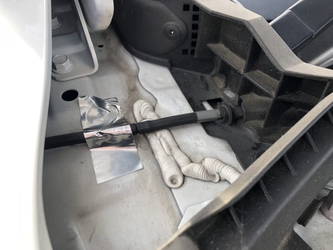 Cx 5のダッシュボード異音の原因はエンジンルームかもしれません