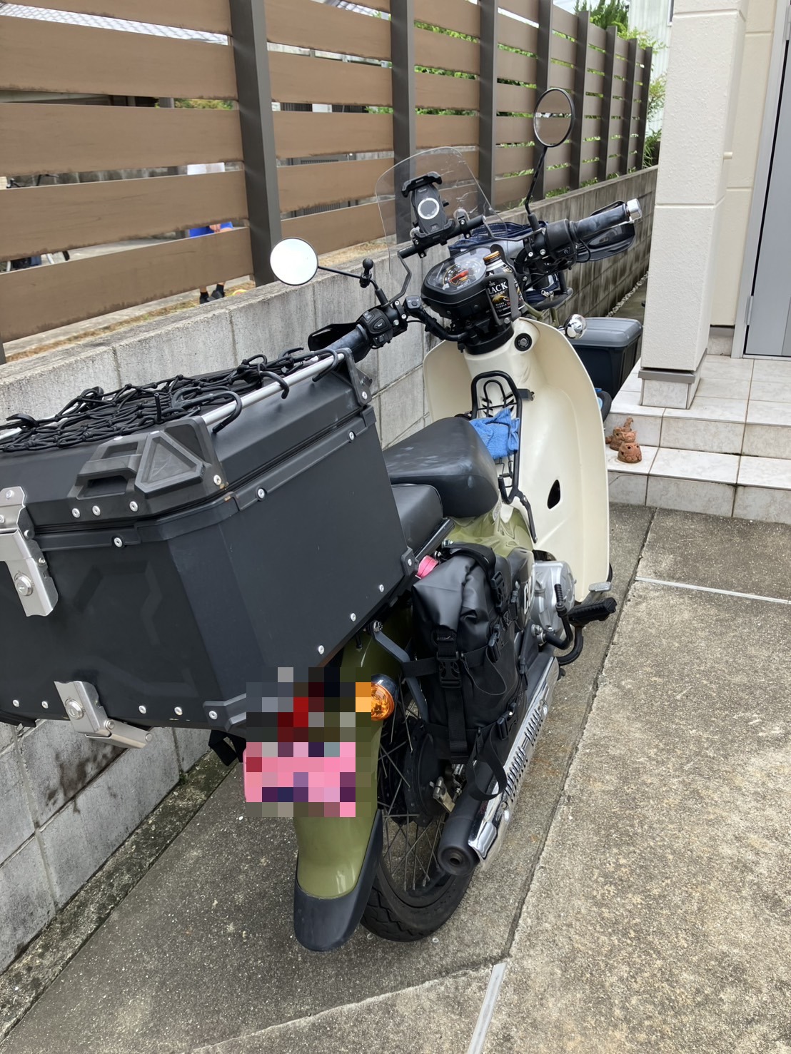 クロスカブ110 JA45 レッグシールド装着 左後ろ縦構図