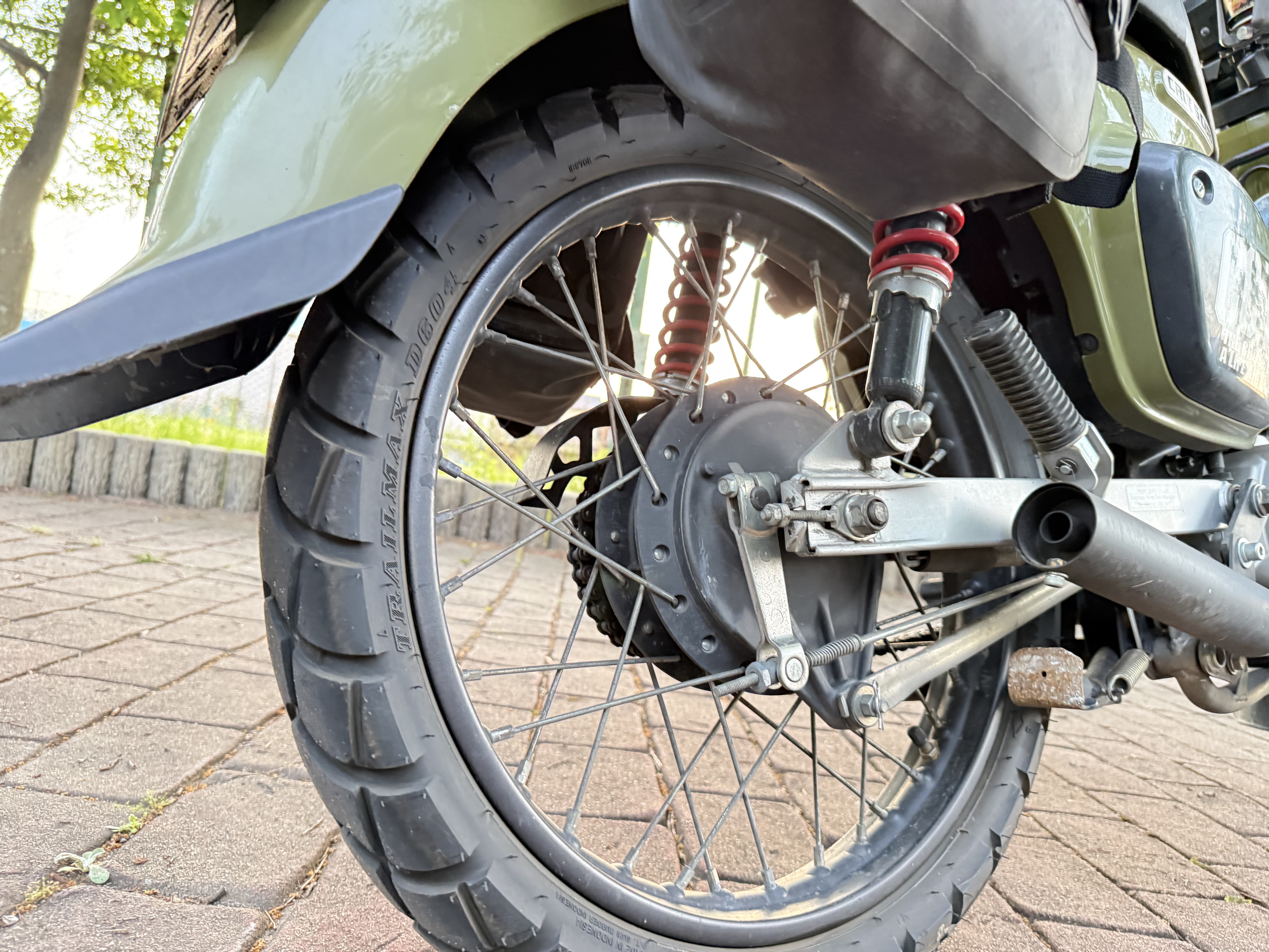 クロスカブ110 JA45 後輪・スポークホイールにD604タイヤ装着状態